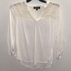 American Eagle Outfitters White Crochet Detail Blouse